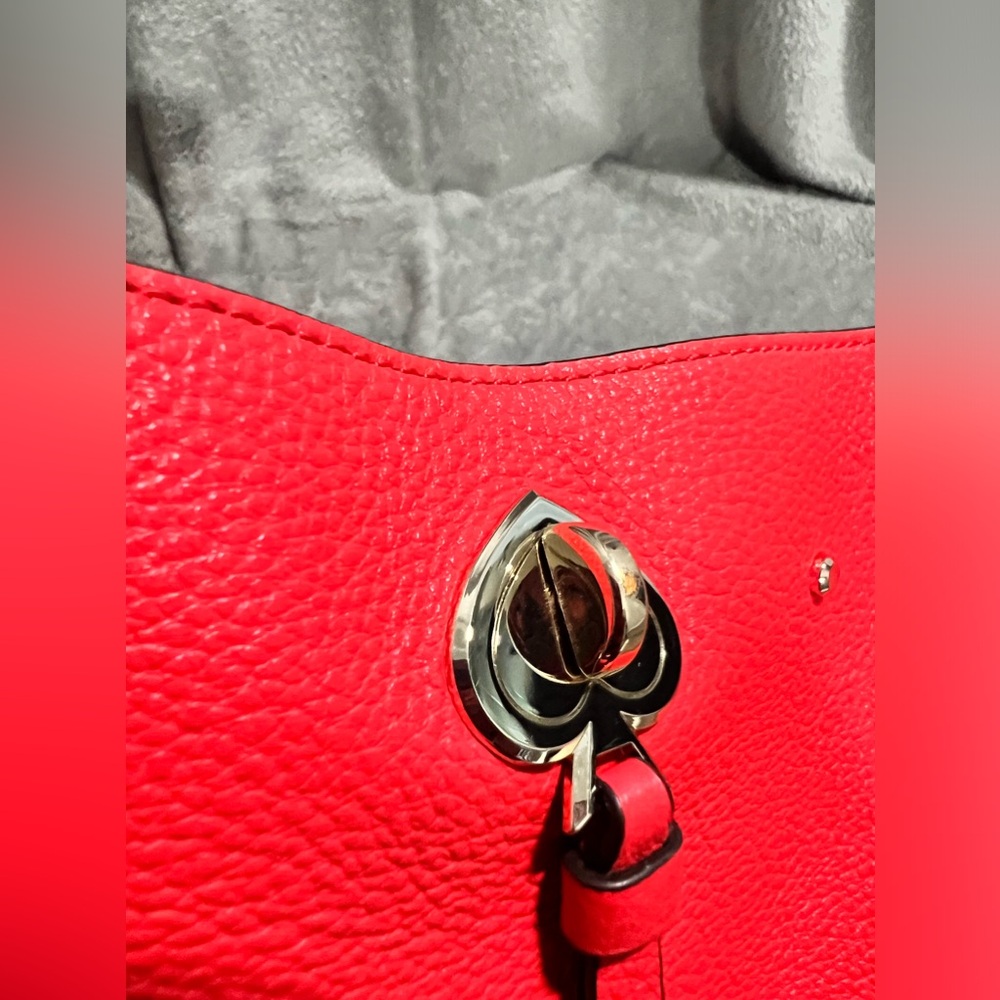 Kate Spade New York MARTI LARGE BUCKET BAG in RED EUC - Picture 6 of 8